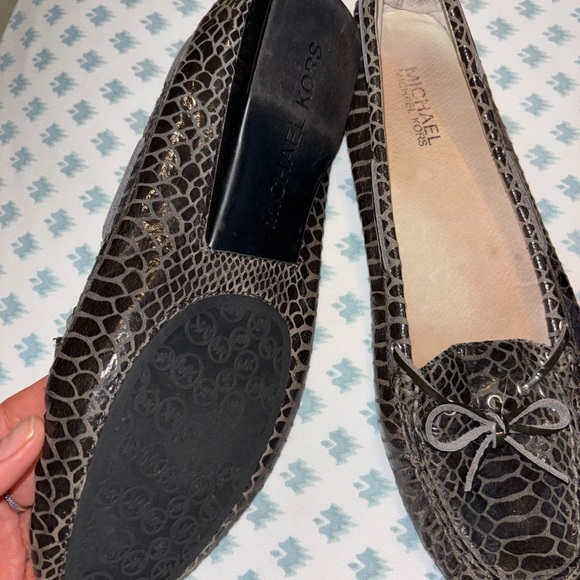 Michael Kors Black Textured Flats - Picture 4 of 6